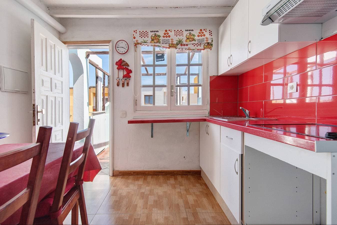 Foto 6 von 42: Ferienwohnung "Playa del Hombre" mit Meerblick, Privater Terrasse und WLAN