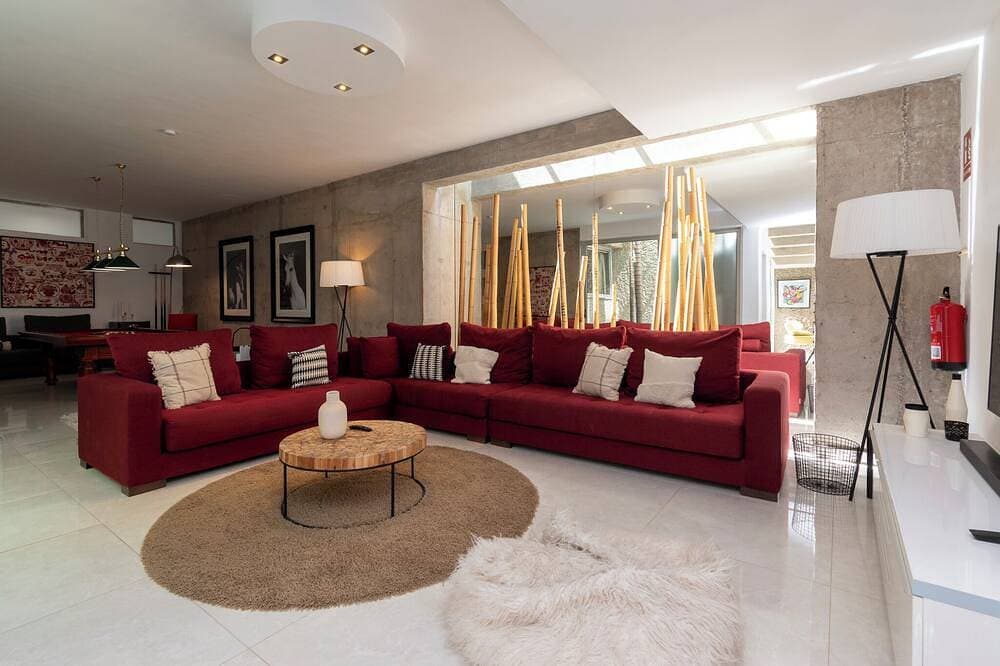 Foto 10 von 30: Amazing 5 Bedroom Villa in Costa Adeje