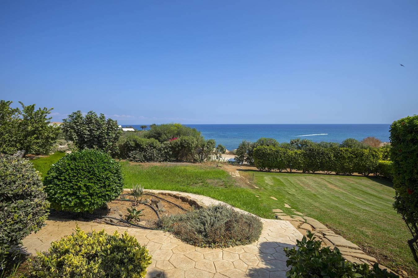 Foto 12 von 18: Sirina Lina Beachfront Suite