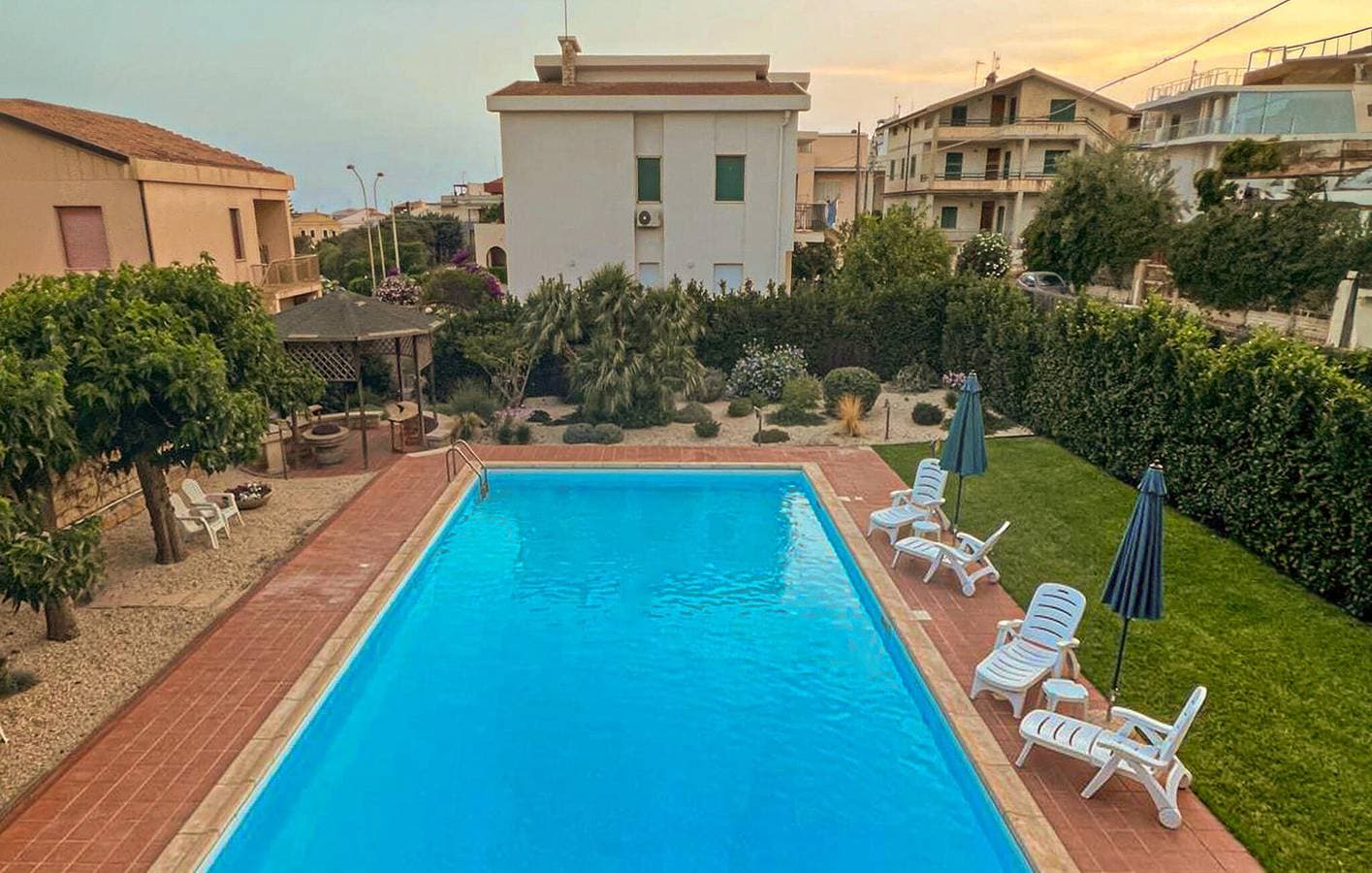 Foto 7 von 19: Luxuriöse Wohnung mit Meerblick, Pool und Terrasse in Sampieri