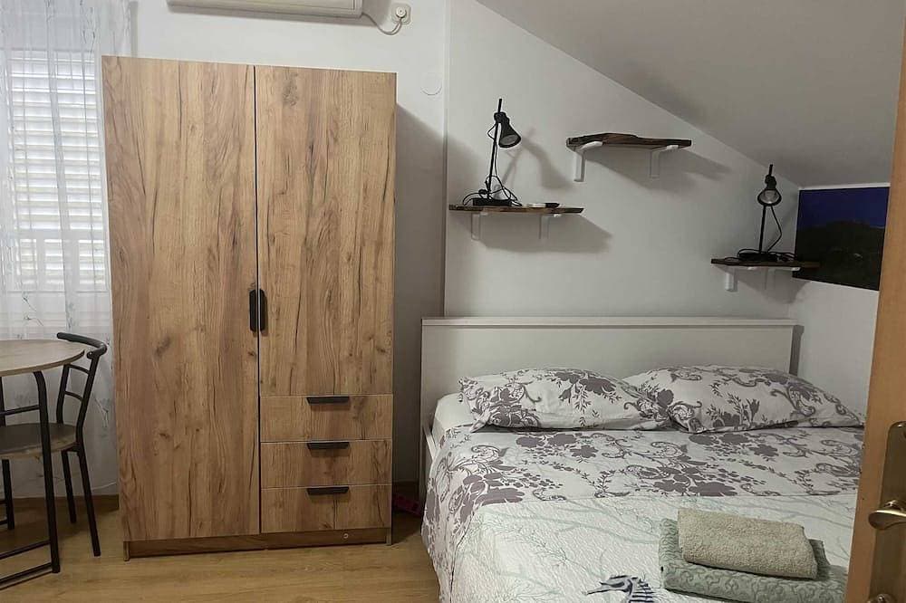 Foto 5 von 17: Matana Pomena - Studio mit Parkblick