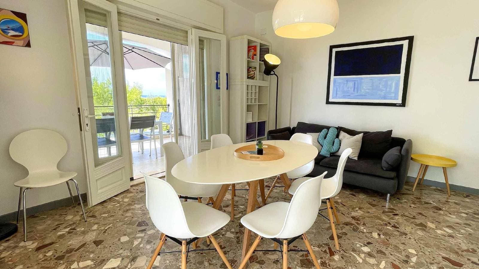 Foto 12 von 31: Ferienhaus für 6 Personen mit Terrasse