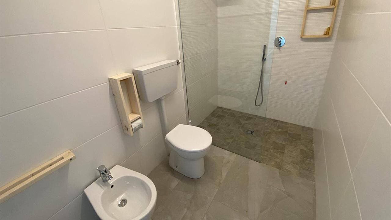 Foto 10 von 10: Double Room with Private Bathroom