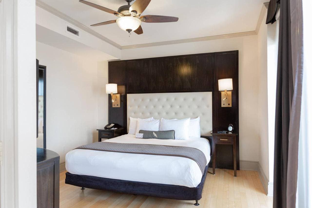 Foto 7 von 10: One-Bedroom Junior Suite with One King Bed