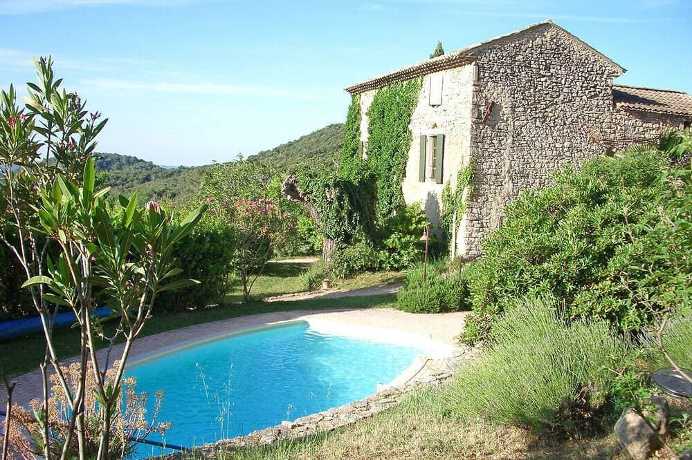 Provence, privat pool, Ardèche, Avignon, Uzès, spricht Deutsch, dog welcome 1