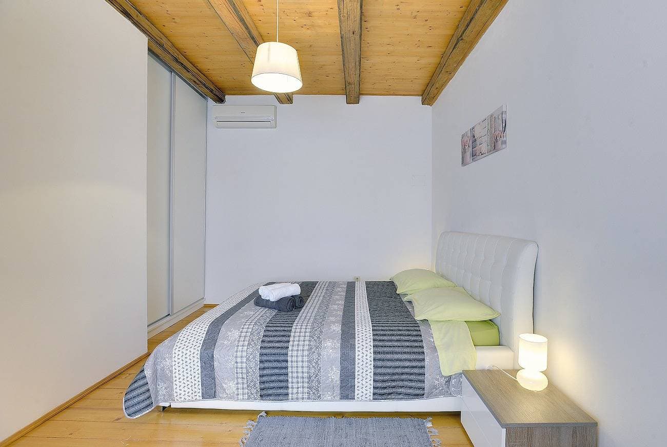 Foto 13 von 20: Rustikale und moderne Steinfinca mit zwei Parkplätzen