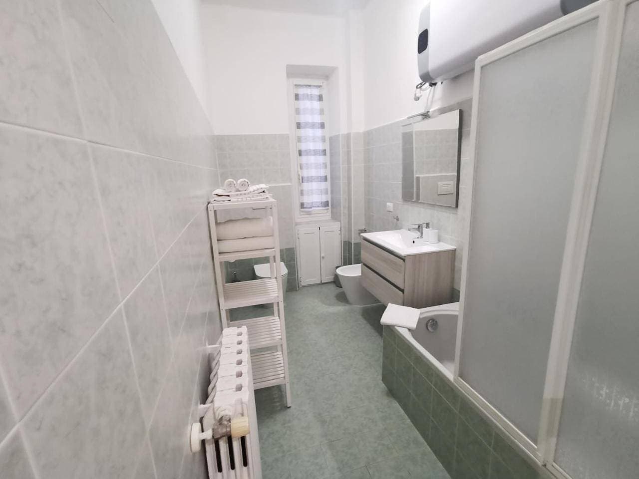 Foto 12 von 24: Double Room with Private External Bathroom