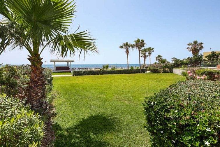 Foto 10 von 32: Villa für 6 Personen mit Balkon