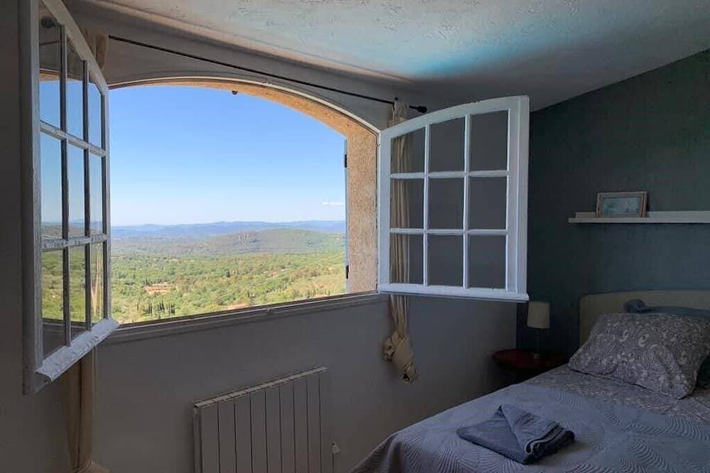 Foto 4 von 30: Geräumige Villa mit Pool und atemberaubenden Aussichten