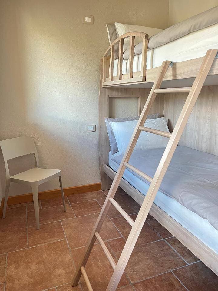 Foto 12 von 20: Two-Bedroom Apartment