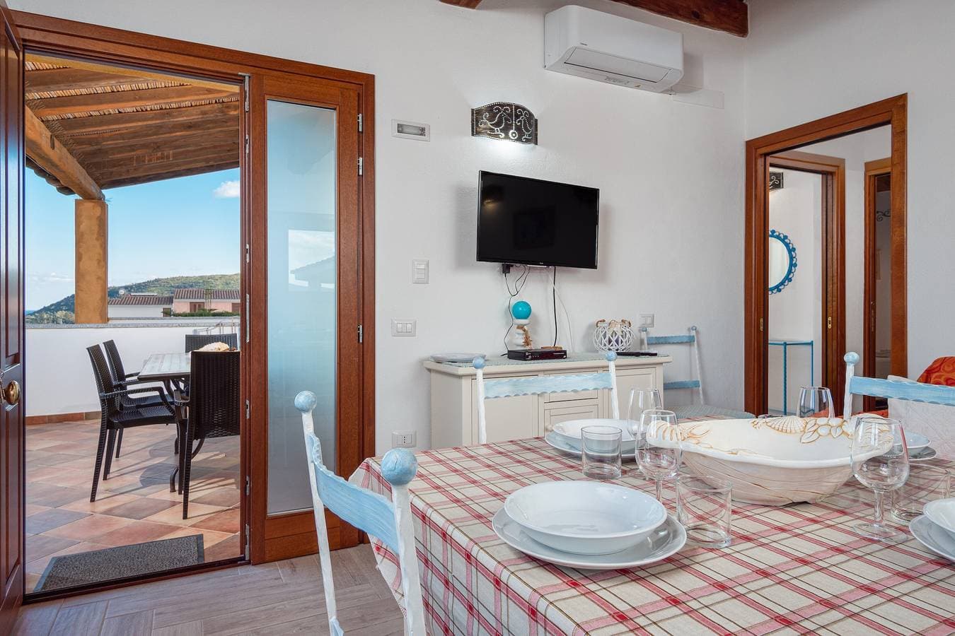 Foto 4 von 26: Apartment Zeus mit Meerblick, Balkonen, Terrasse und Klimaanlage