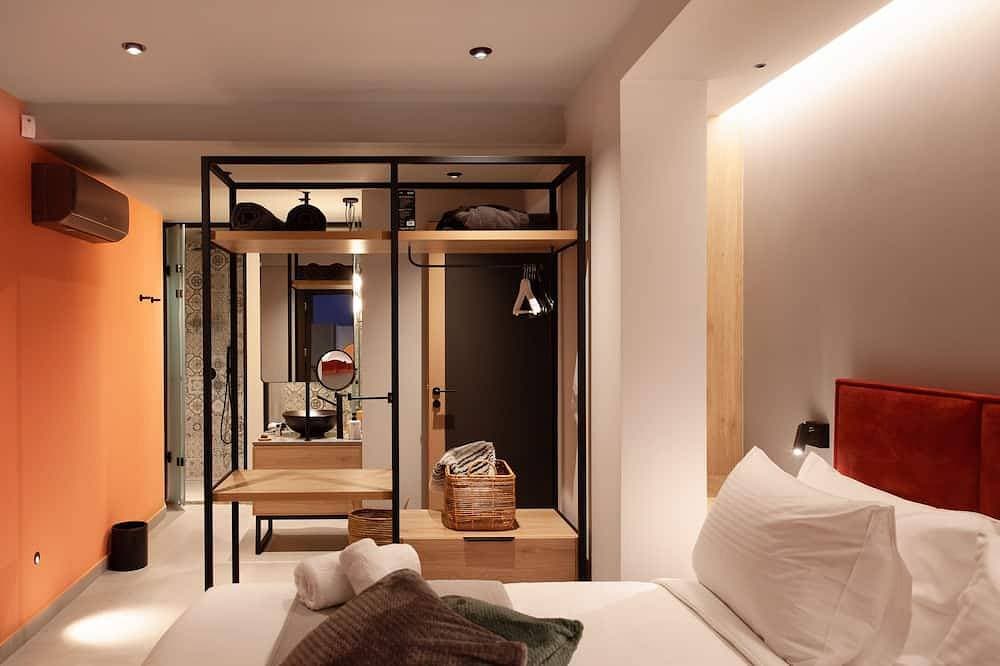 Foto 6 von 30: Orama Luxury Suite, 3 Bedrooms with Private Pool, Sleeps 6
