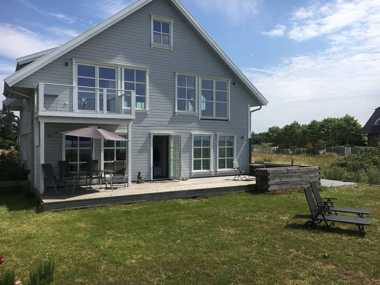 Foto 12 von 22: Fewo " Strandhaus Wiek " direkt am Wasser mit herrlichen Weitblick