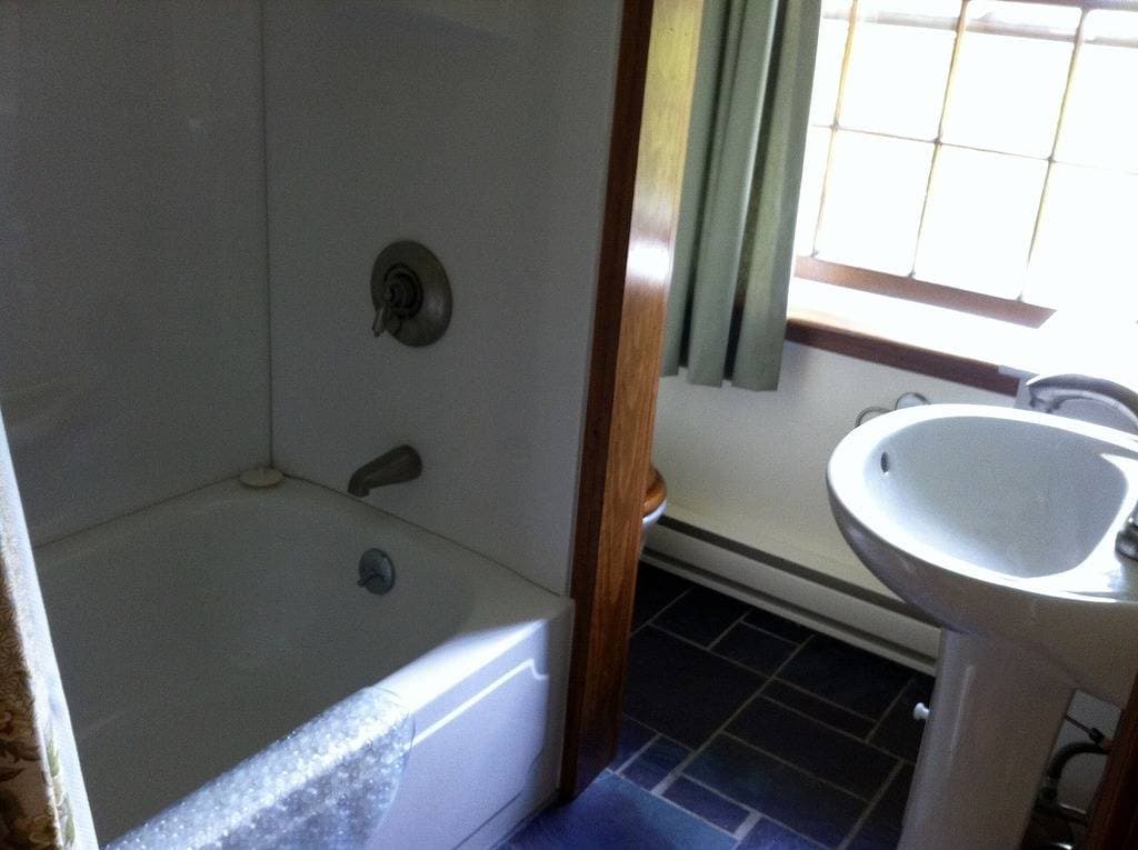 Sonnig, gemütliche 1-Zimmer, bewaldete, privat, zentrale Insellage, in der Nähe zum Meer 1