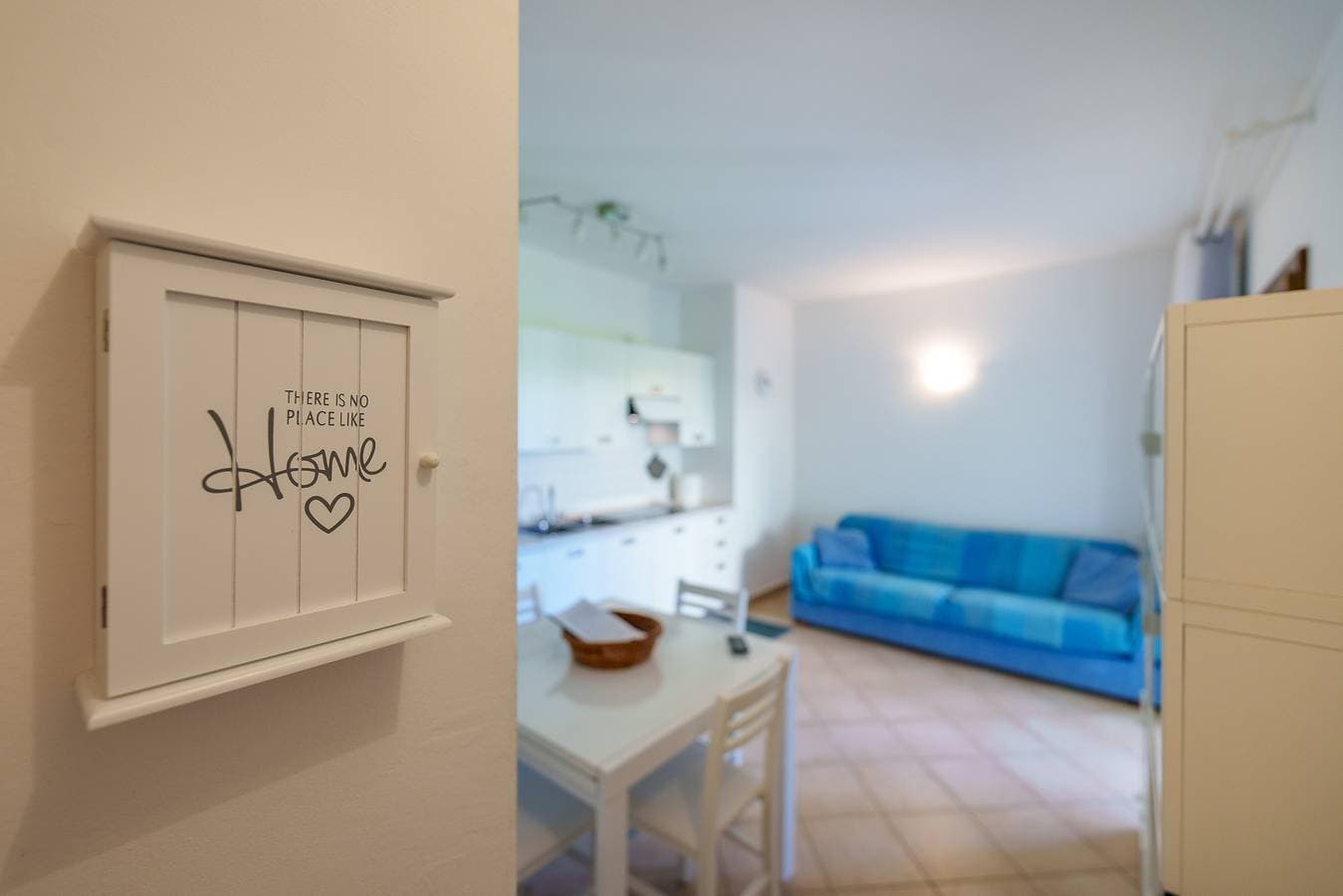 Foto 9 von 20: Ferienwohnung 'Casa Vacanze Mandorlo' mit Gemeinschaftspool, Terrasse und Garten