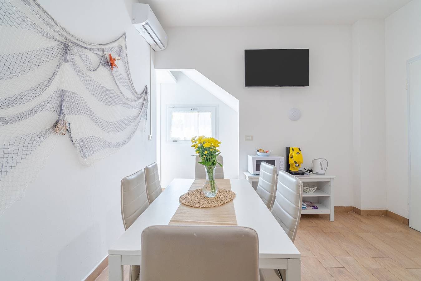 Foto 7 von 28: Ferienwohnung 'Donna Di Denari' mit Meerblick, Wi-Fi und Klimaanlage