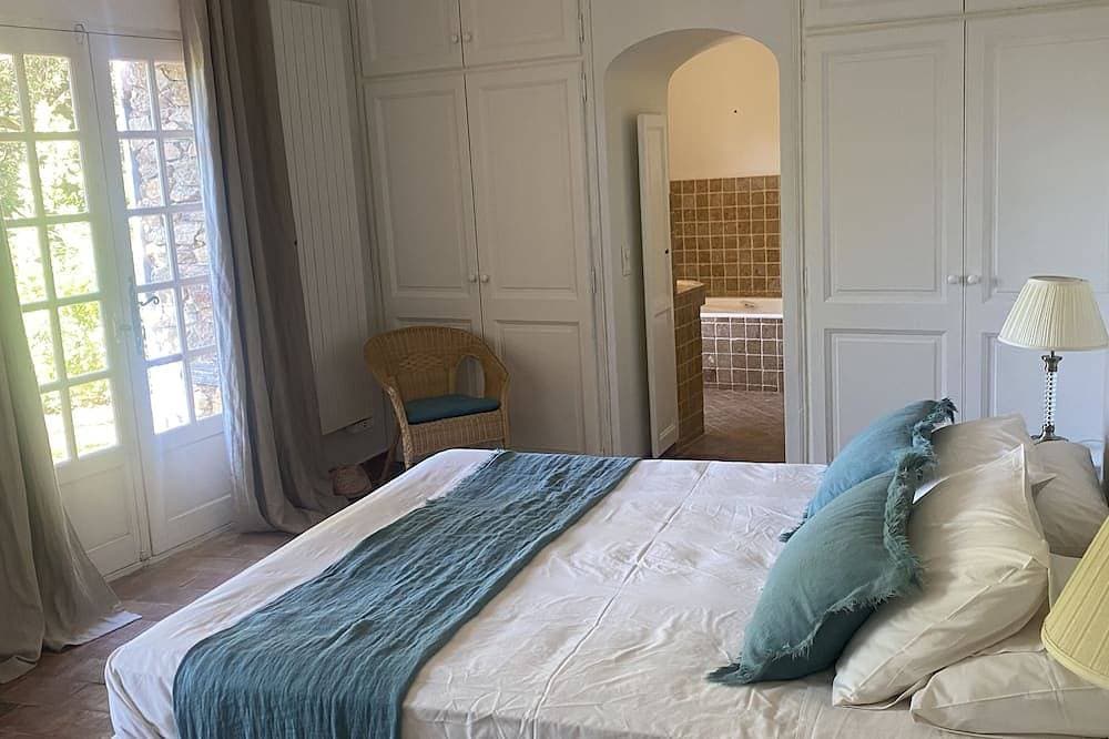 Foto 2 von 30: Charming stone house 20 min from St-Tropez
