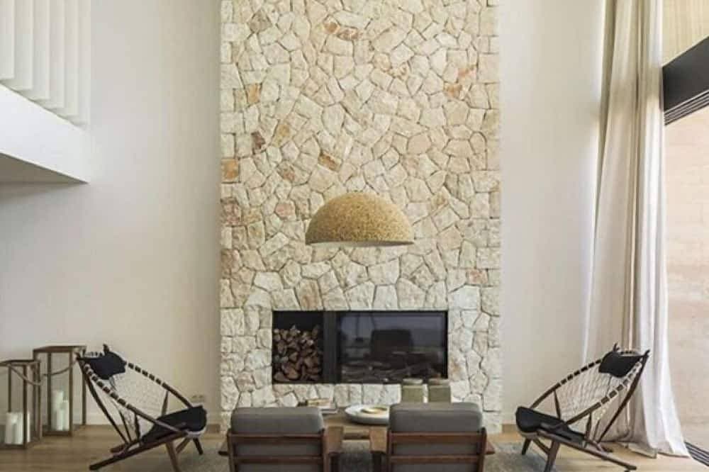 Foto 11 von 25: New Stylish House Located On The Beach