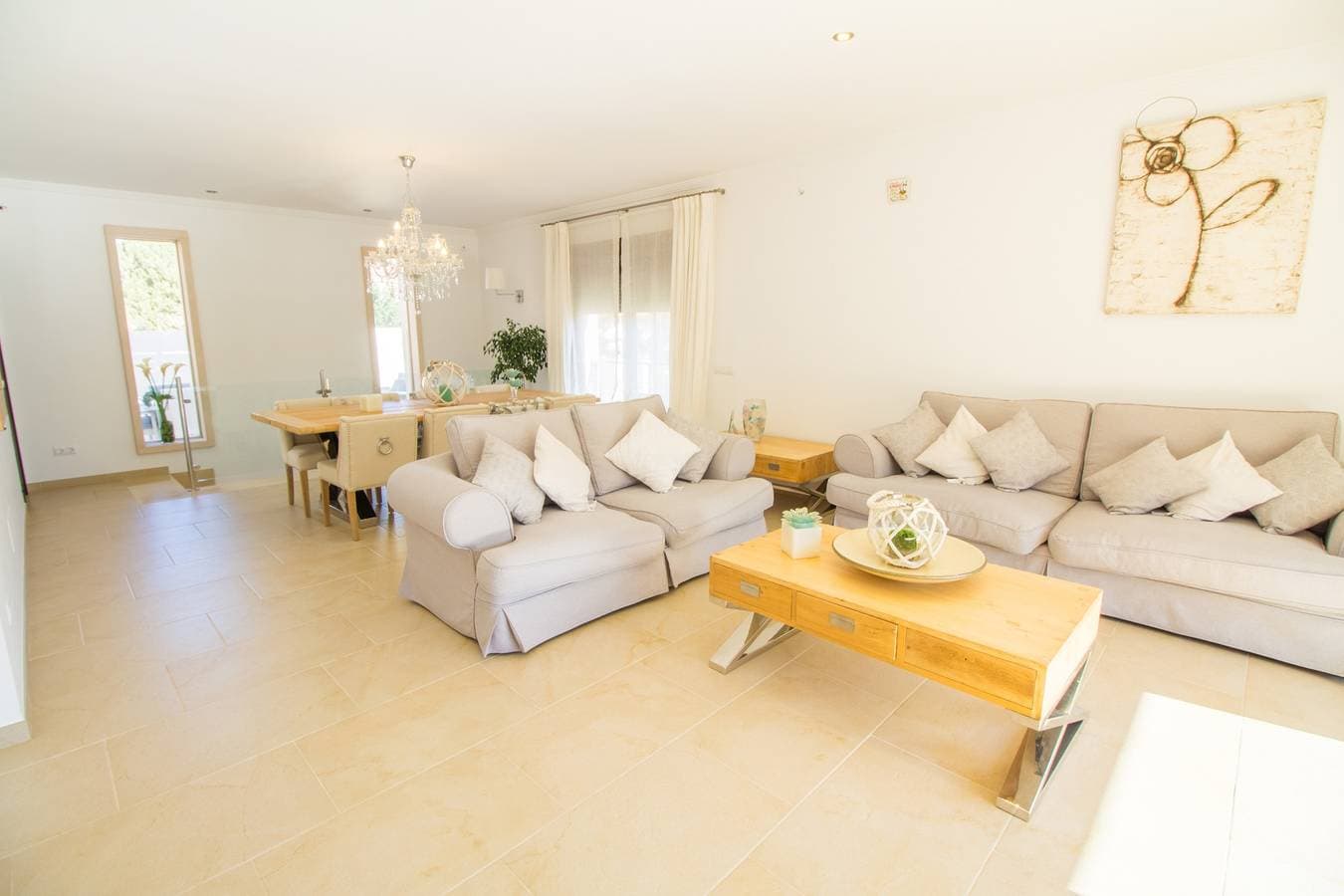 Foto 8 von 29: Sonnige Villa mit Pool, WLAN und Klimaanlage