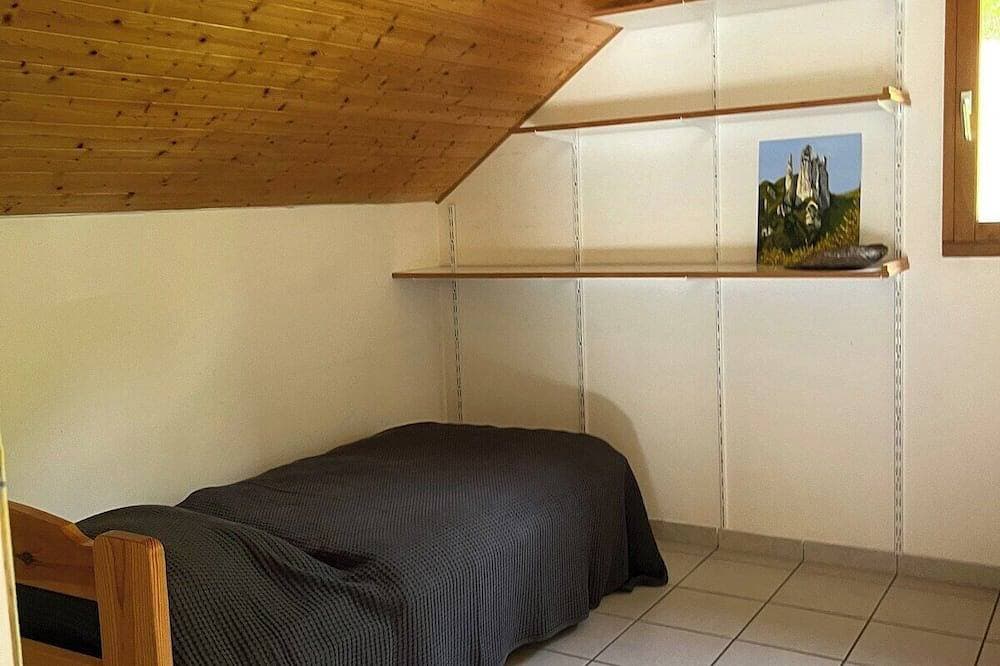 Foto 6 von 20: Charming Chalet - Sleeps 6