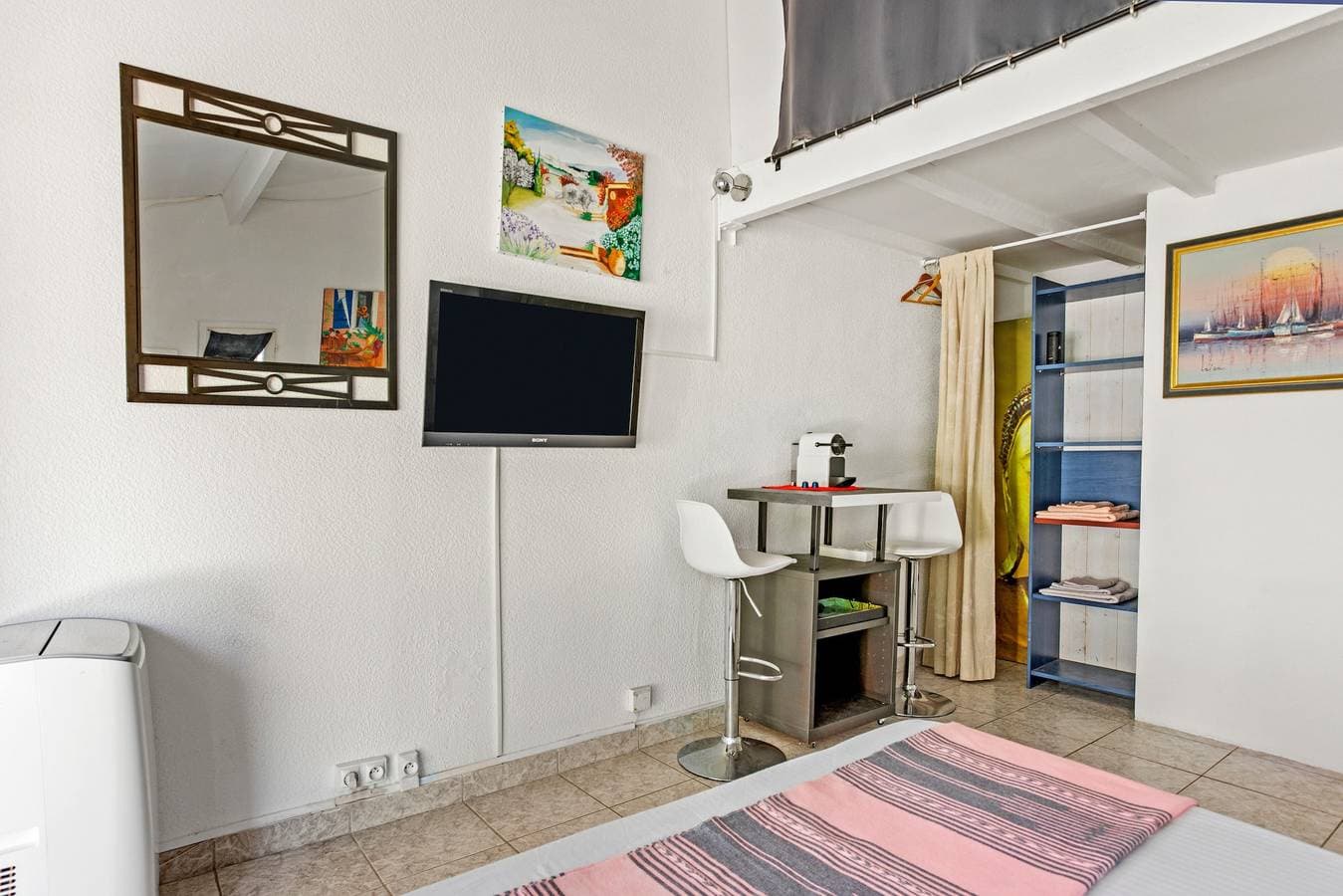 Foto 6 von 22: Studio-Apartment 'Pinède Romane Fréjus' mit privater Terrasse, WLAN und Klimaanlage