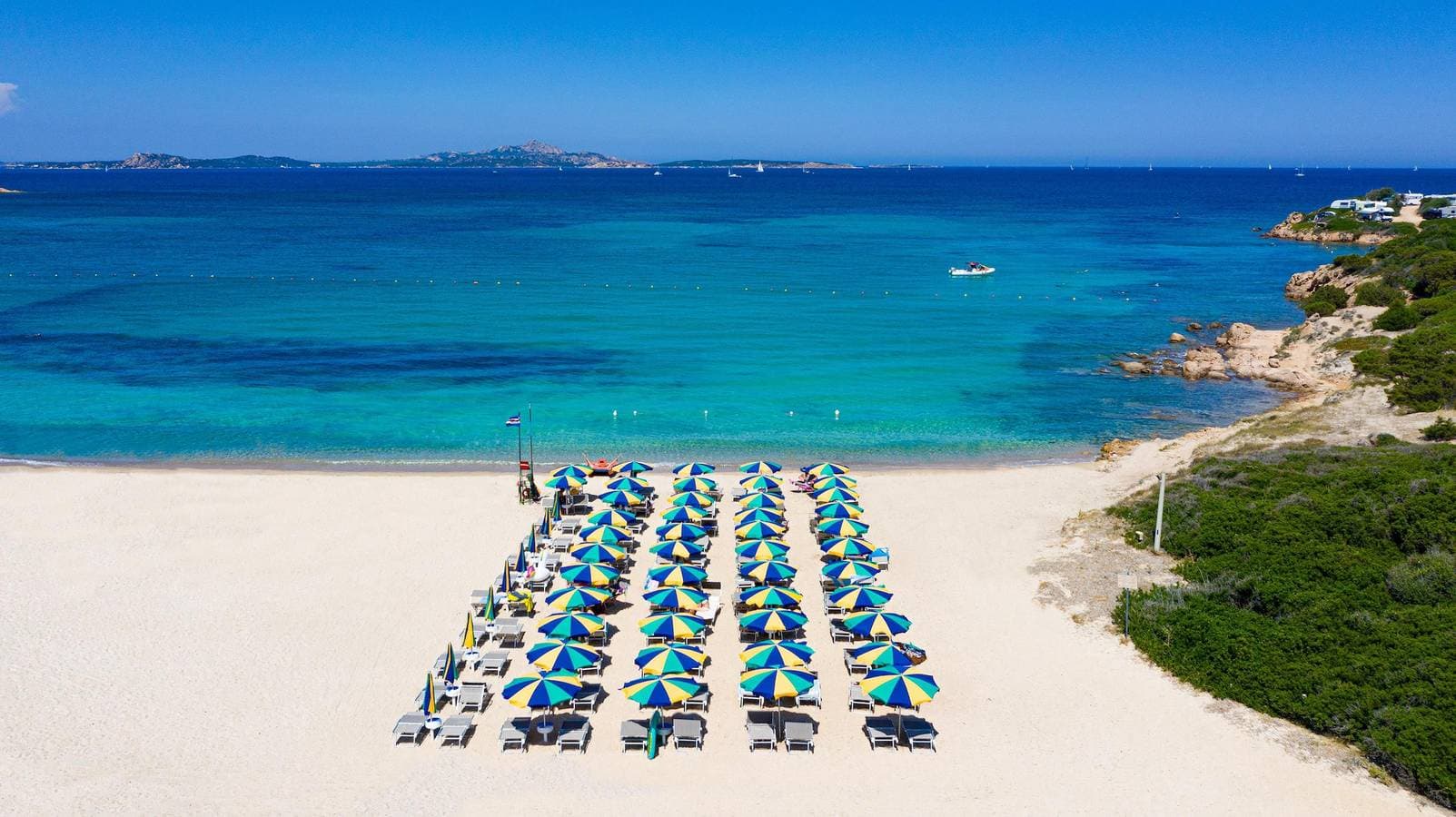 Ferienanlage Isuledda Baia Sardinia für 6 Personen 1