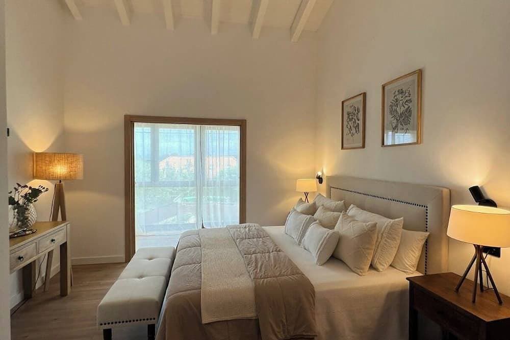 Foto 4 von 15: Top category rural house in Asturias - Garden, fireplace and relax.