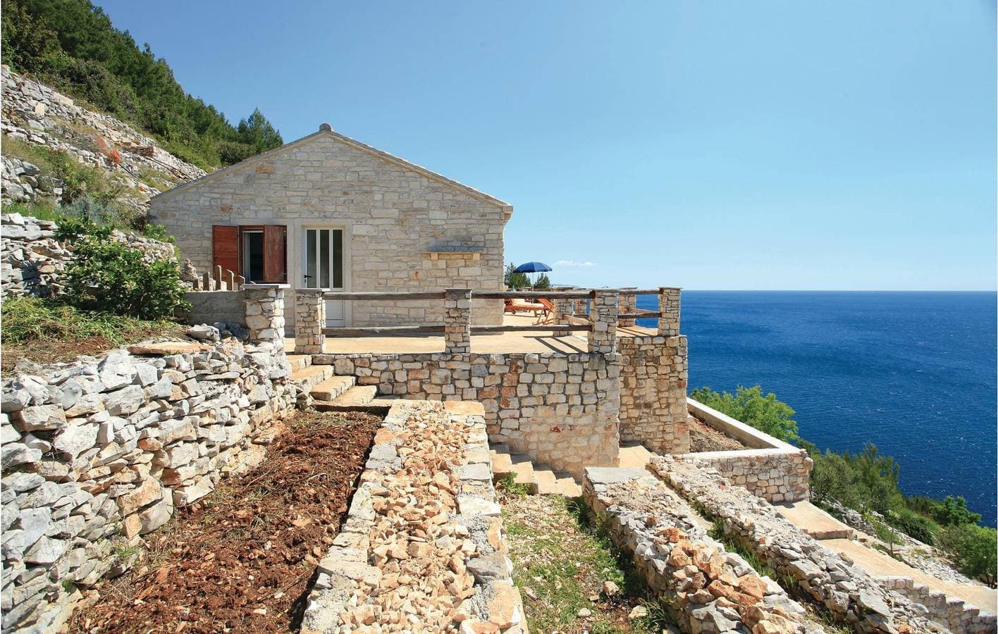 Foto 2 von 37: Gemütliche Ferienwohnung mit Terrasse, WLAN und 800 m entferntem Strandzugang