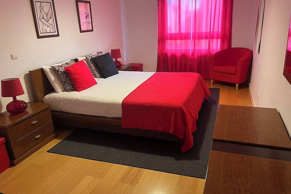 Foto 4 von 30: Lisbon - central, modern, with balcony, two suites, garage and security