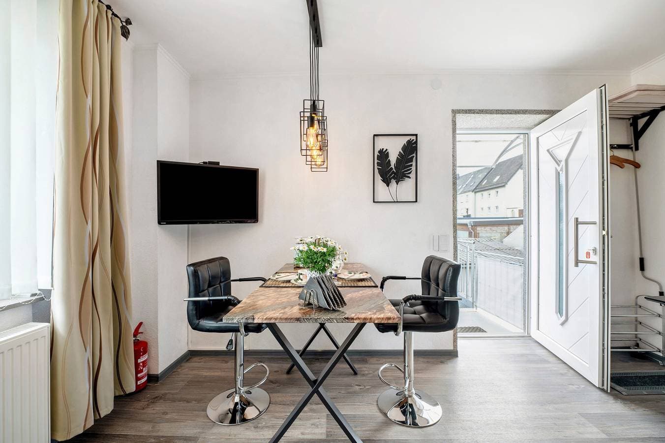 Foto 4 von 23: Im Herzen vom Luftkurort Kell am See, liebevoll eingerichtete Ferienwohnung  mit Balkon und Garten