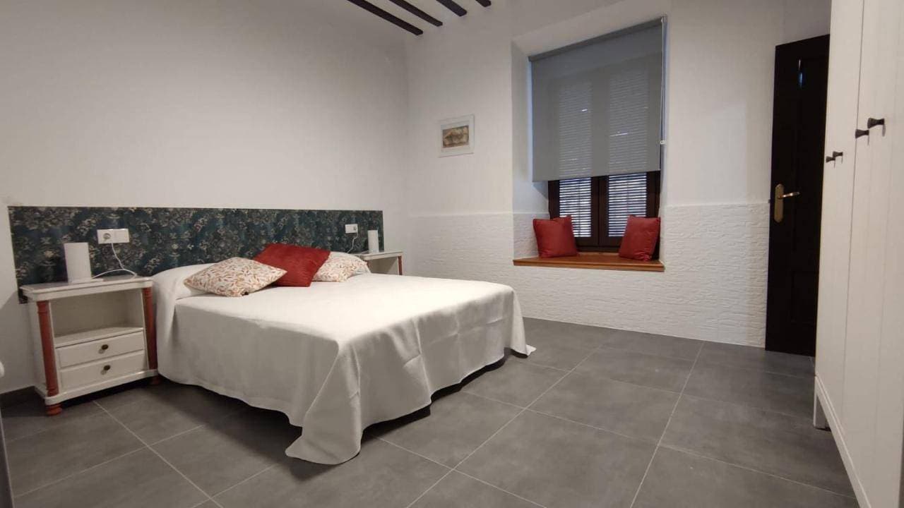 Foto 4 von 14: Two-Bedroom Apartment