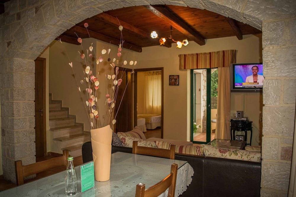 Foto 8 von 13: Niriides Villas | Amfitriti |  Villa 4-bedrooms with private pool