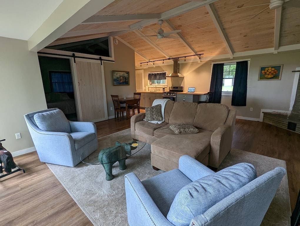 Foto 9 von 10: Finger Lakes Cottage Getaway