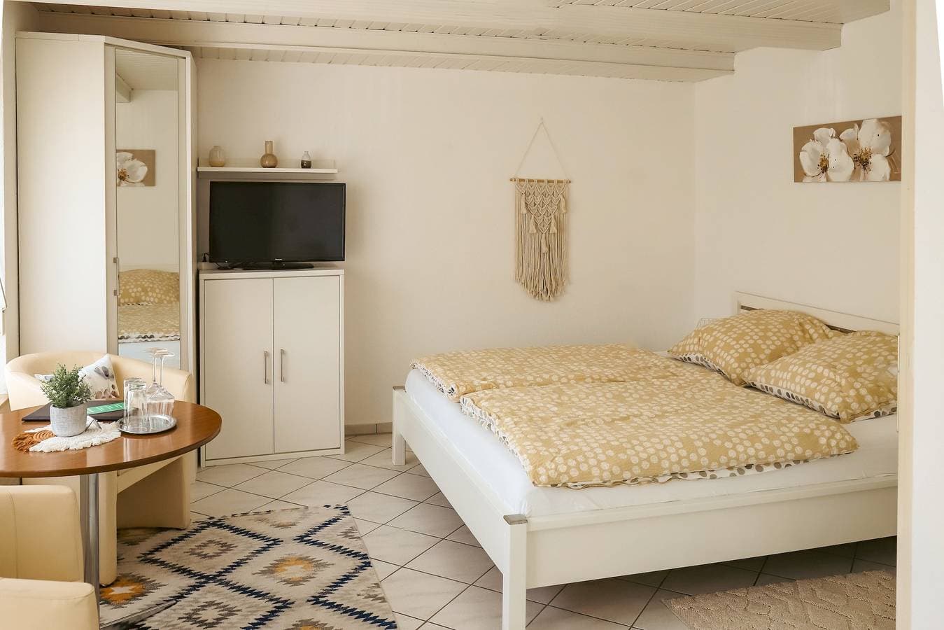 Foto 3 von 27: Standard Zimmer 'Doppelzimmer 3'