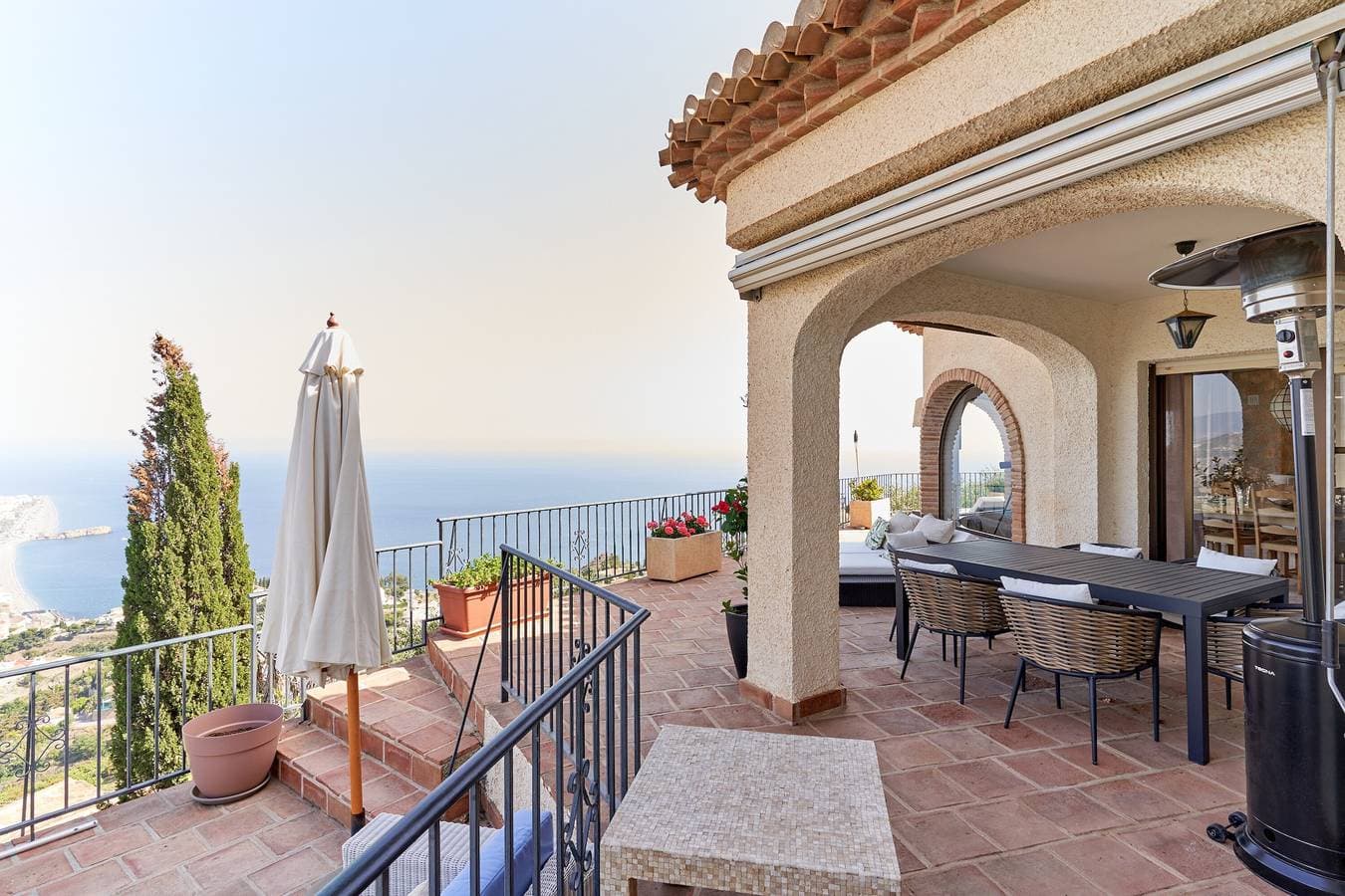 Foto 10 von 42: Villa 'Casa Milo' mit Meerblick, WLAN und Klimaanlage