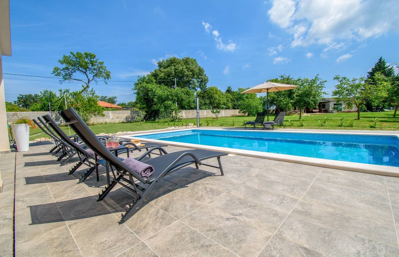 Foto 5 von 45: Schönes Ferienhaus zur alleinigen Nutzung mit priv