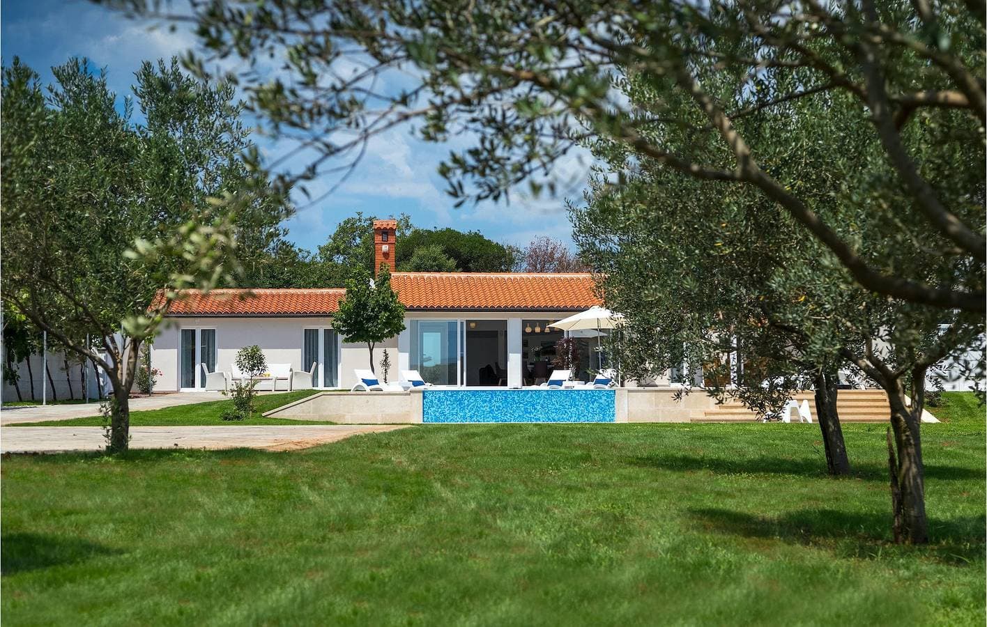 Foto 3 von 60: Geräumige 2-Zimmer-Wohnung mit Pool, 2 km vom FKK-Strand entfernt