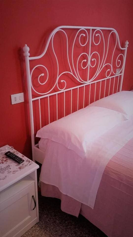 Foto 7 von 35: Double Room with Private Bathroom