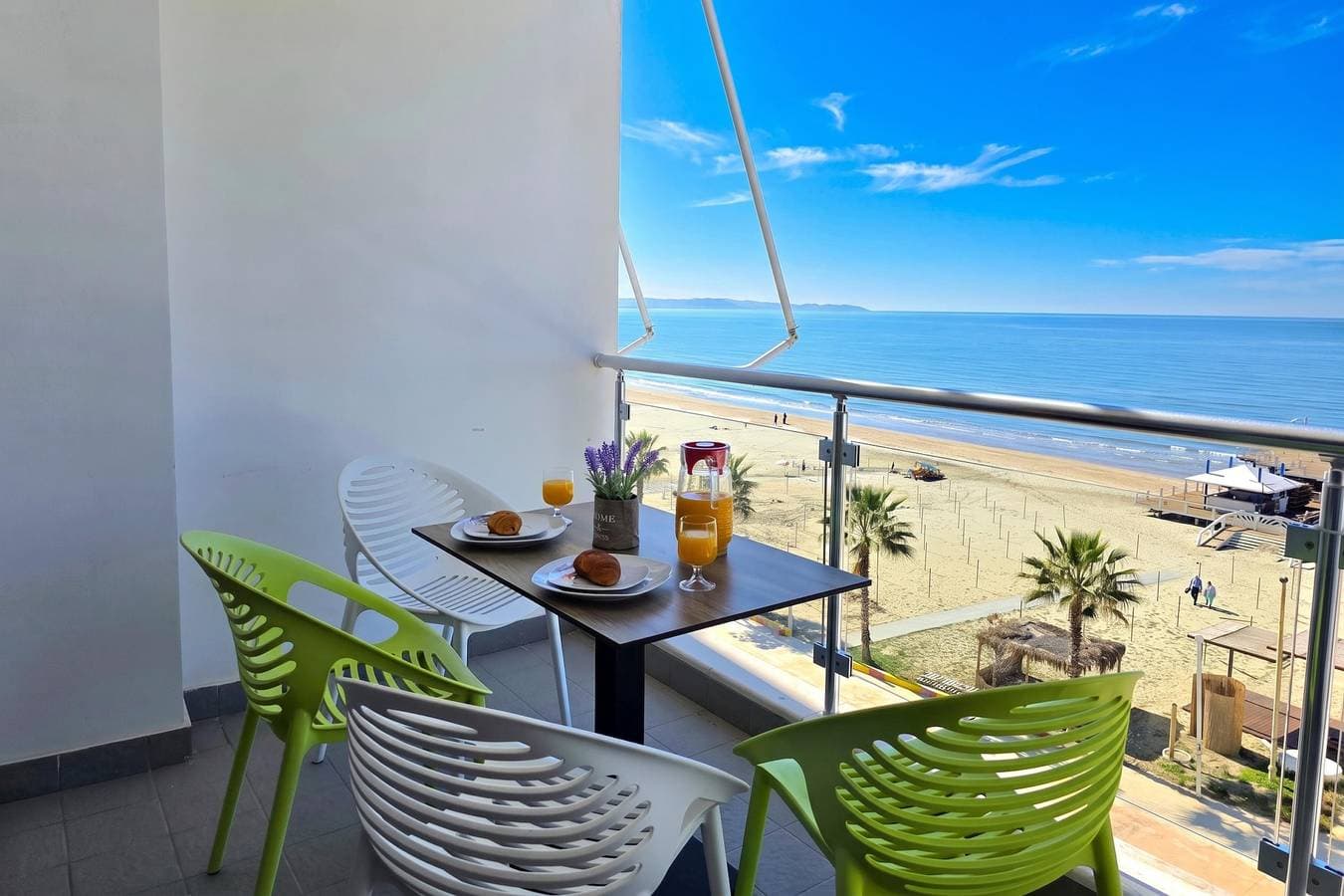 Foto 13 von 21: Brisa Del Mar Beachfront Apartment 116