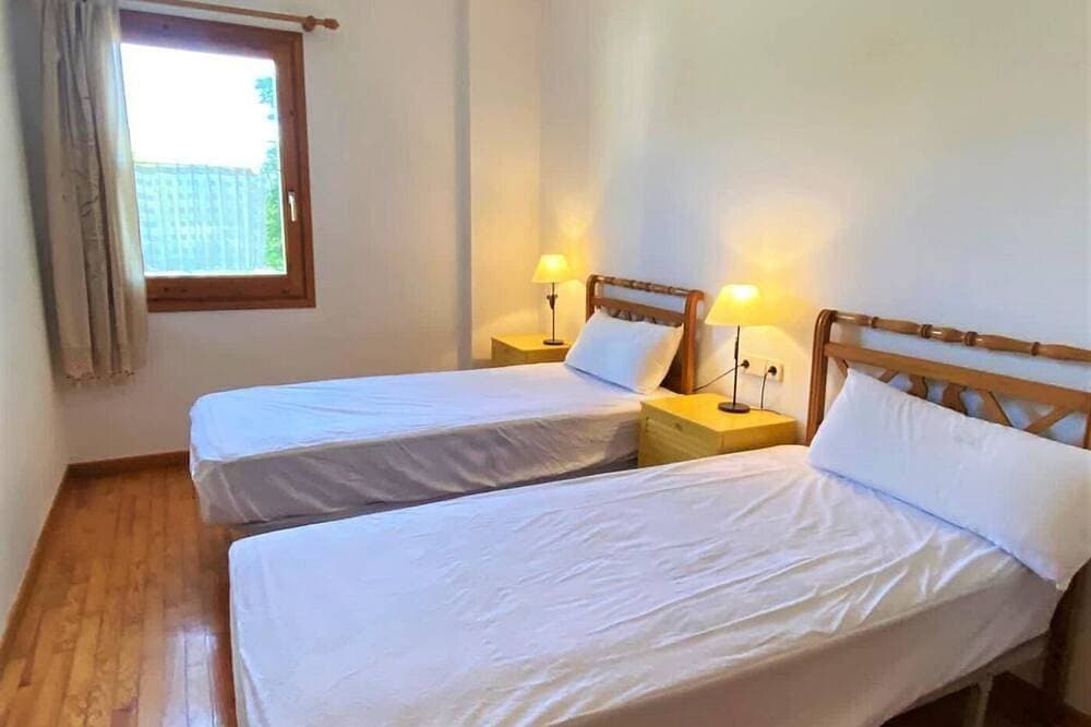Foto 3 von 29: Puigcerda III - Drei Schlafzimmer Wohnung, Schläft 6