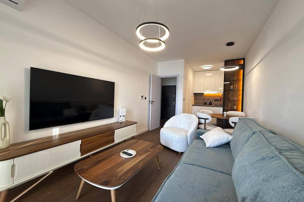 Foto 8 von 9: Seafront apartment in pleasant Donja Lastva