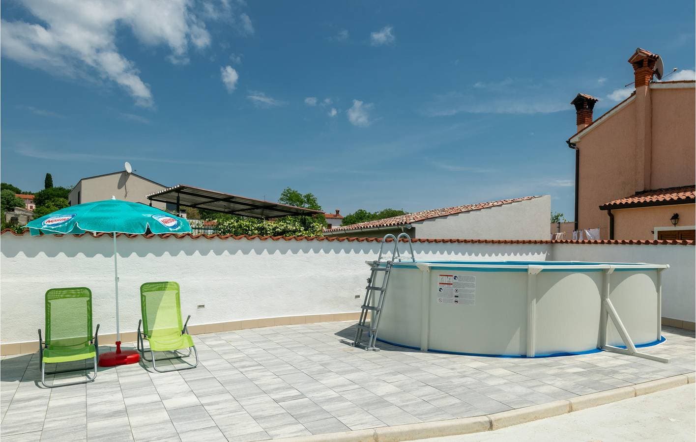 Foto 11 von 27: Charmante 2-Zimmer-Wohnung mit Terrasse und WLAN in der Nähe des Restaurants Vorichi