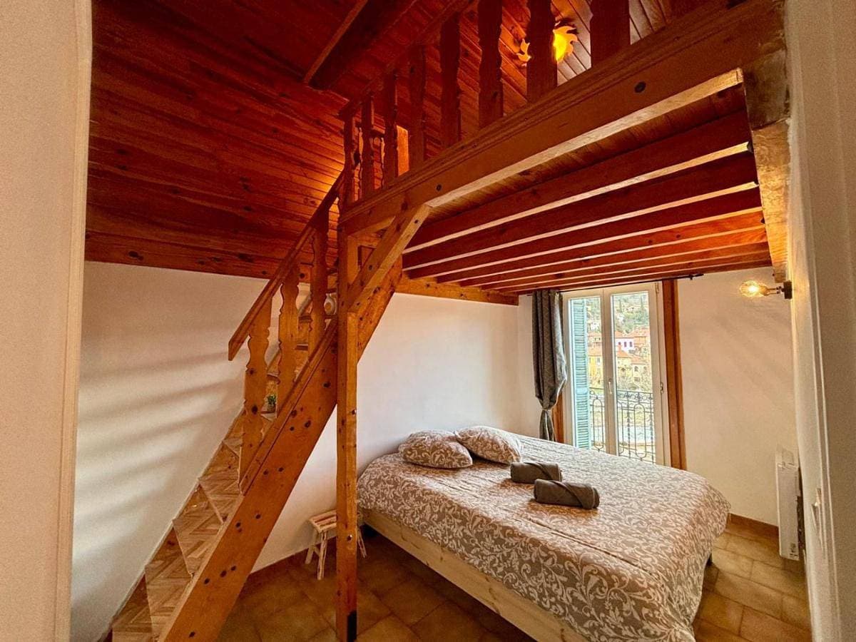Foto 4 von 7: One-Bedroom Apartment with Balcony and Mountain View
