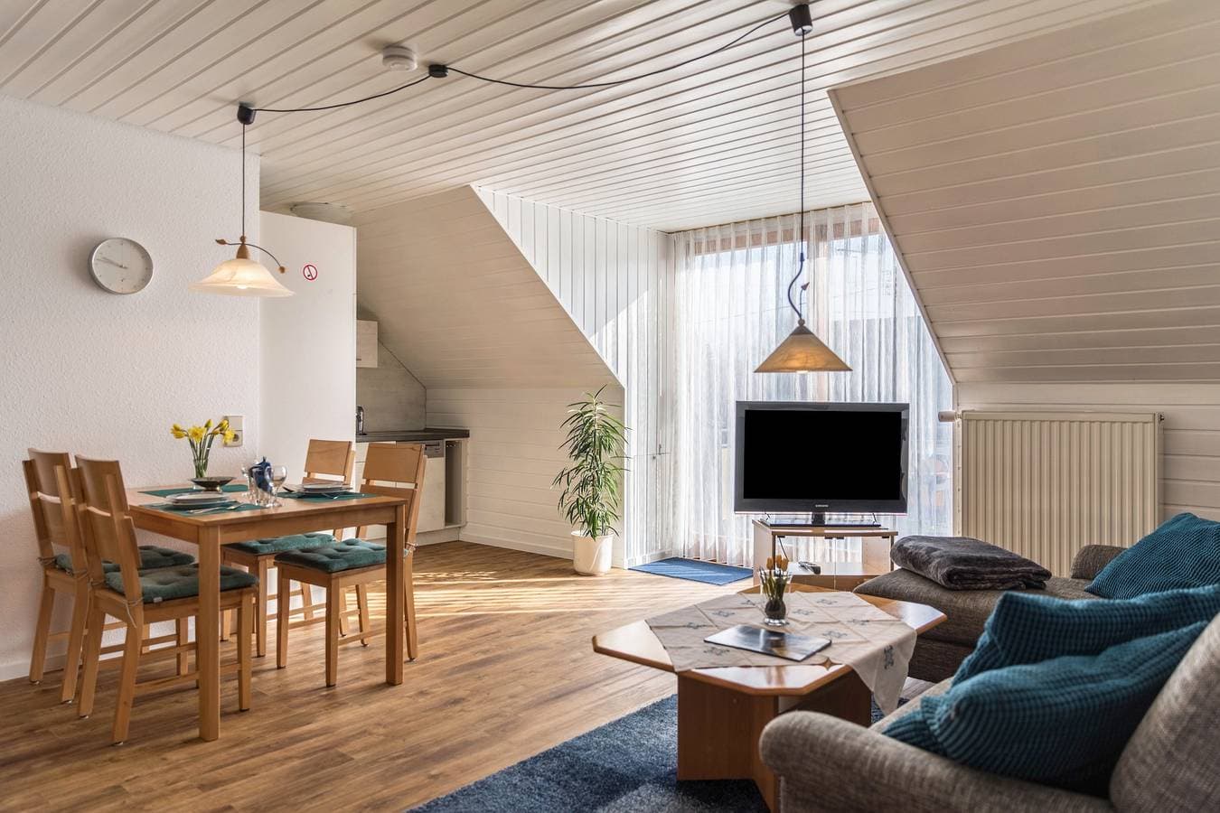 Foto 8 von 25: Gemütliche Ferienwohnung "Baur Nr. 1" bei Schloss Salem mit Wlan & Balkon; Parkplatz vorhanden