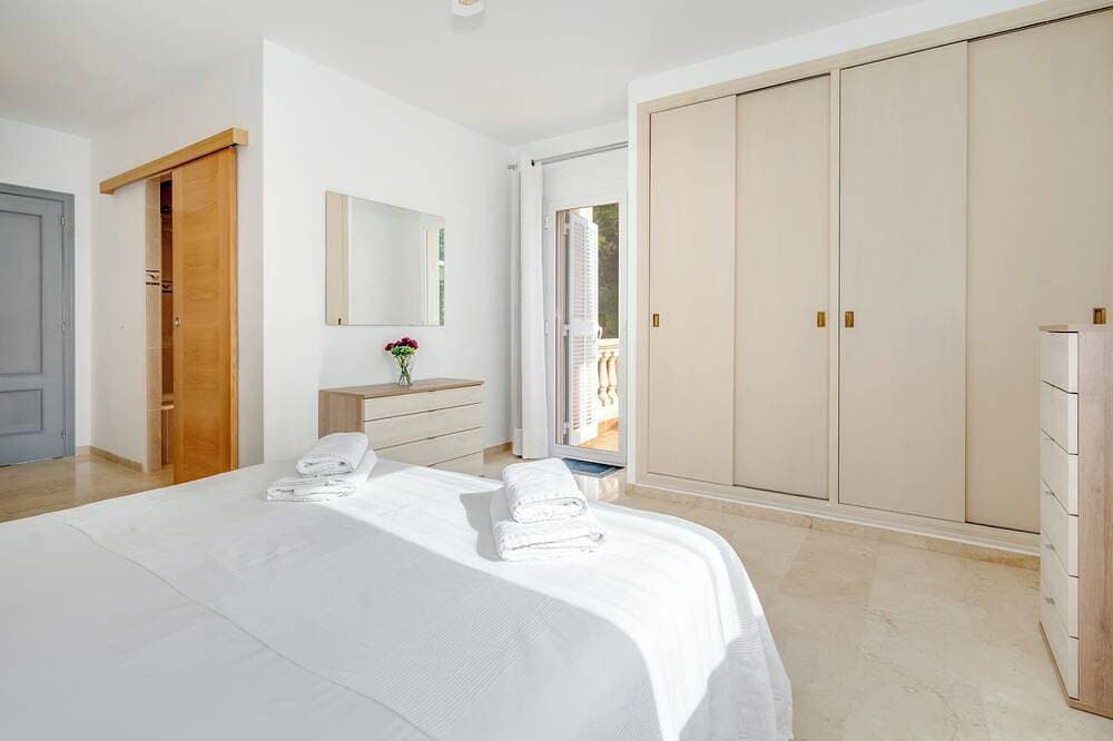 Foto 6 von 30: Tolle Villa Mit Pool, Grill, WLAN, Strand, Meer, 3 Schlafzimmer + 3 Bäder