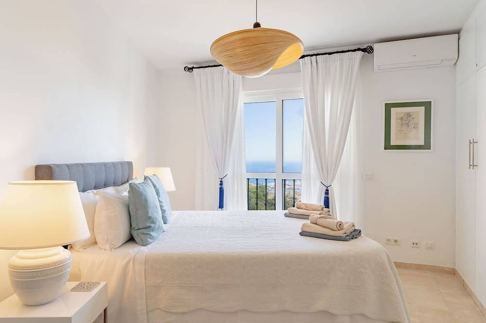 Foto 2 von 30: Luxury Apartment with Amazing views