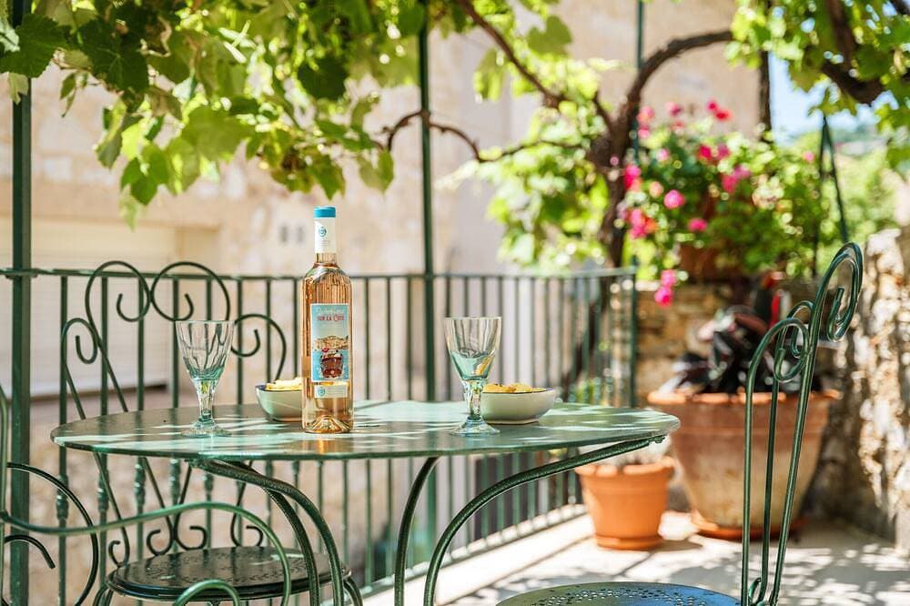 La Fontaine – Peaceful retreat in medieval Tourrettes-sur-Loup 1