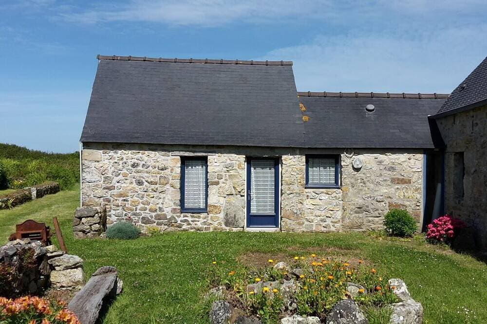 Foto 9 von 28: Typisch bretonische Maisonette in einem Weiler am Cap de la Chèvre