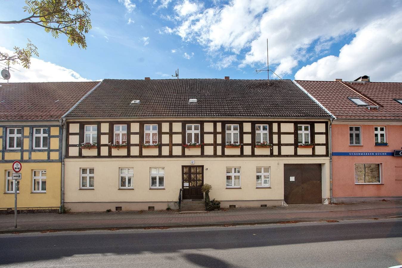 Foto 4 von 29: Ferienwohnung Nr. 3 mit gemeinsamer Terrasse, Gemeinschaftsgarten und Wi-Fi