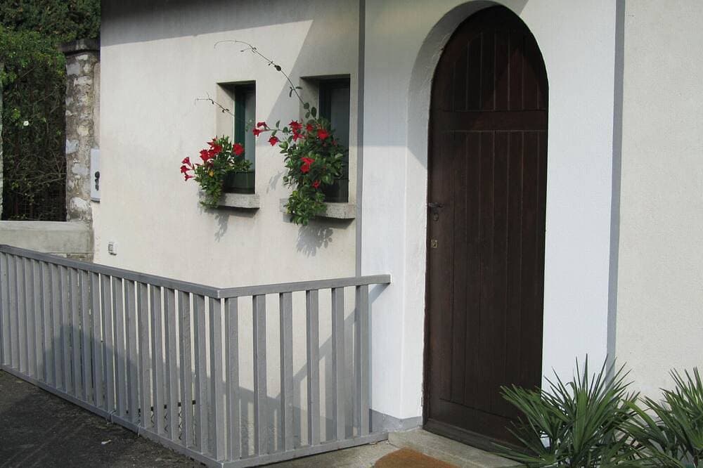 Foto 10 von 23: Ferienwohnung - Musso
